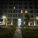 Jona Lovely 2 Bedroom 2 Bathroom Ap Free Parking