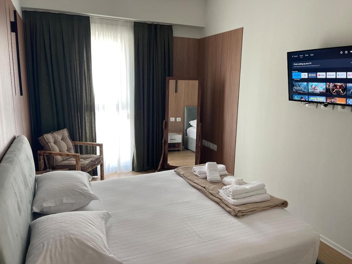 Jona Lovely 2 Bedroom 2 Bathroom Ap Free Parking Apartment Tirana