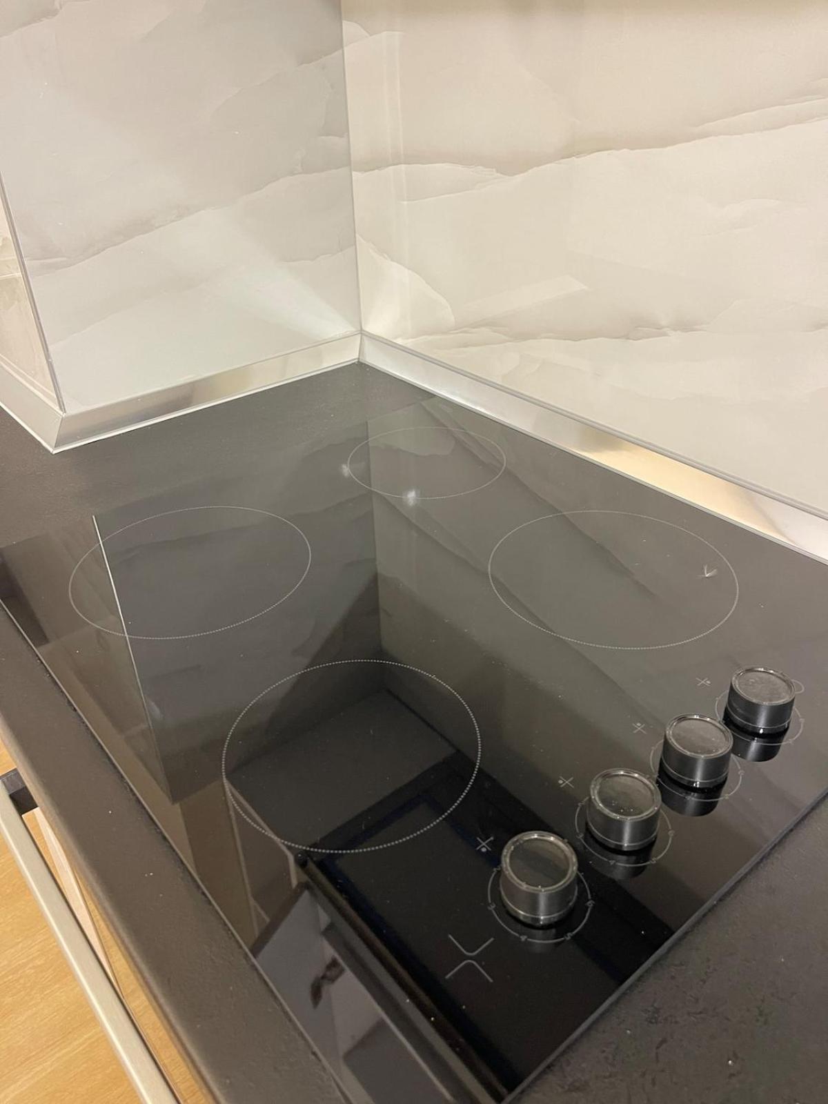 Jona Lovely 2 Bedroom 2 Bathroom Ap Free Parking Tirana