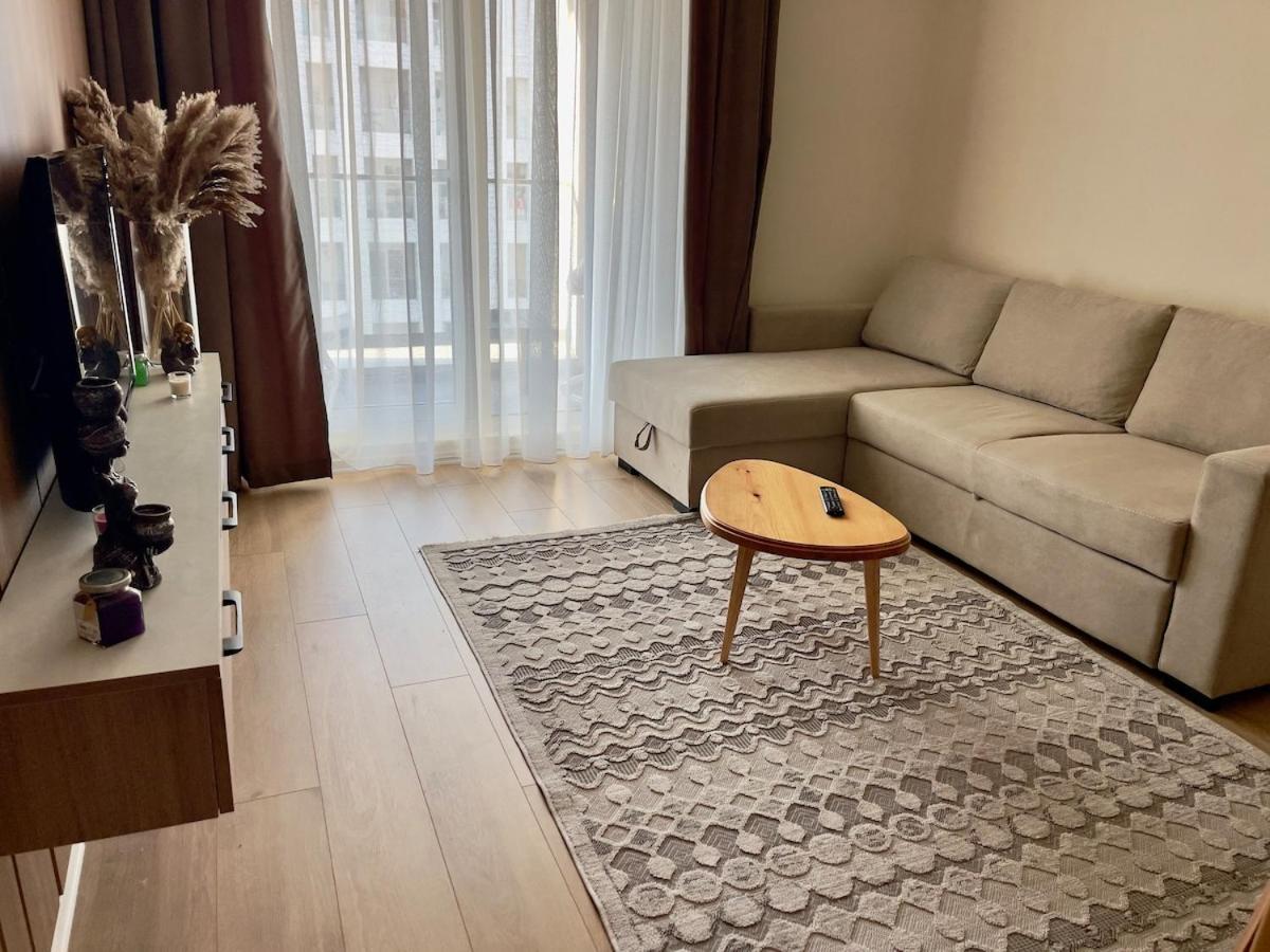 Jona Lovely 2 Bedroom 2 Bathroom Ap Free Parking * Tirana